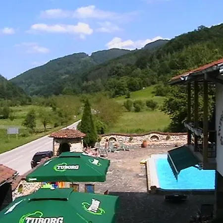 For Guests Bakhus Sjipkovo